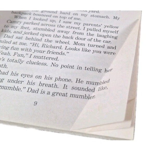 Goosebumps Most Wanted: Dr. Maniac Will See You Now by R.L. Stine (Scholastic) - Picture 5 of 5